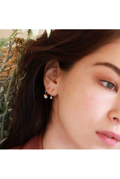 Linda Tahija Cleo Pearl Hoop Earrings