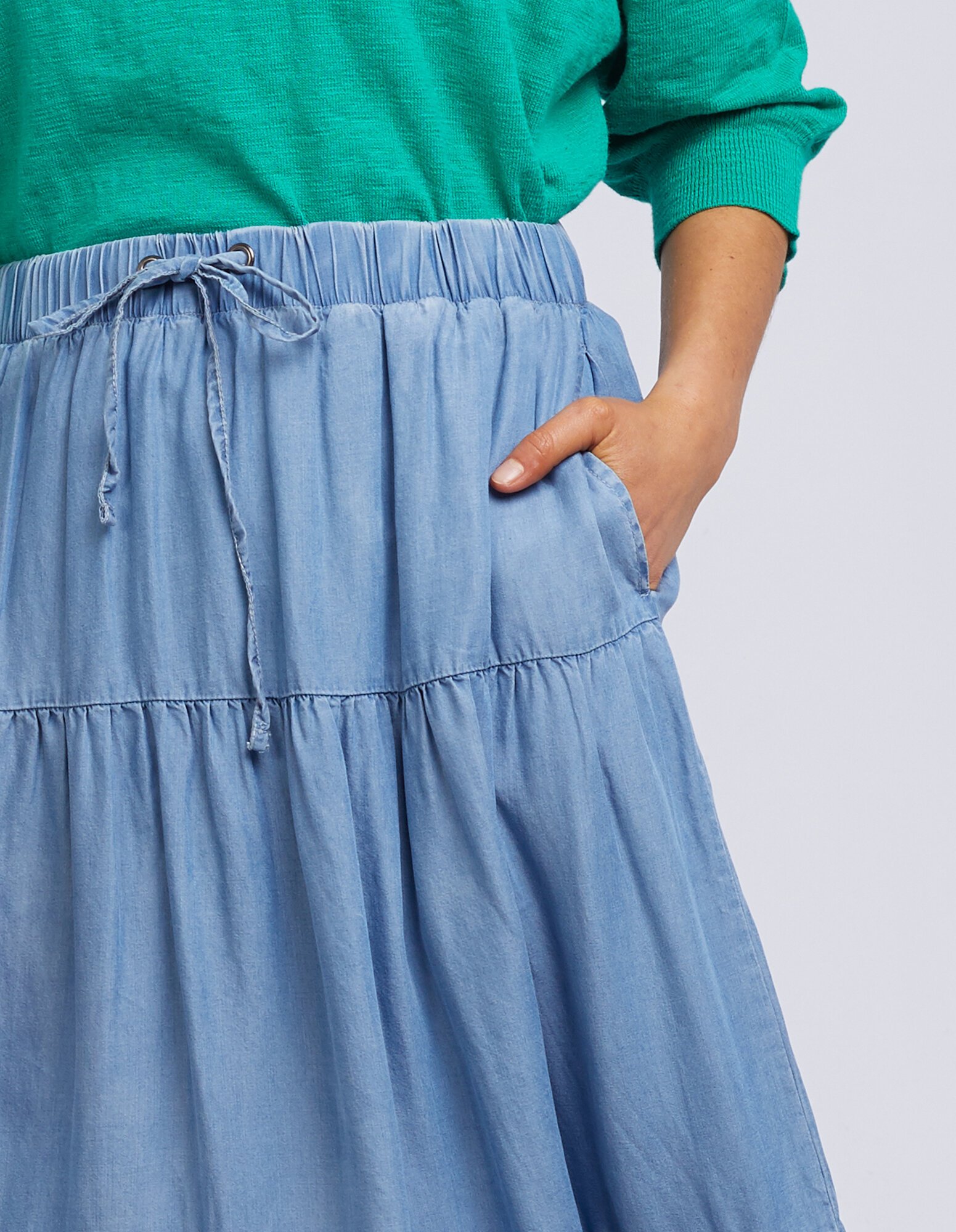 Elm MISTY CHAMBRAY SKIRT - Skirts : Diahann Boutique - Elm W22