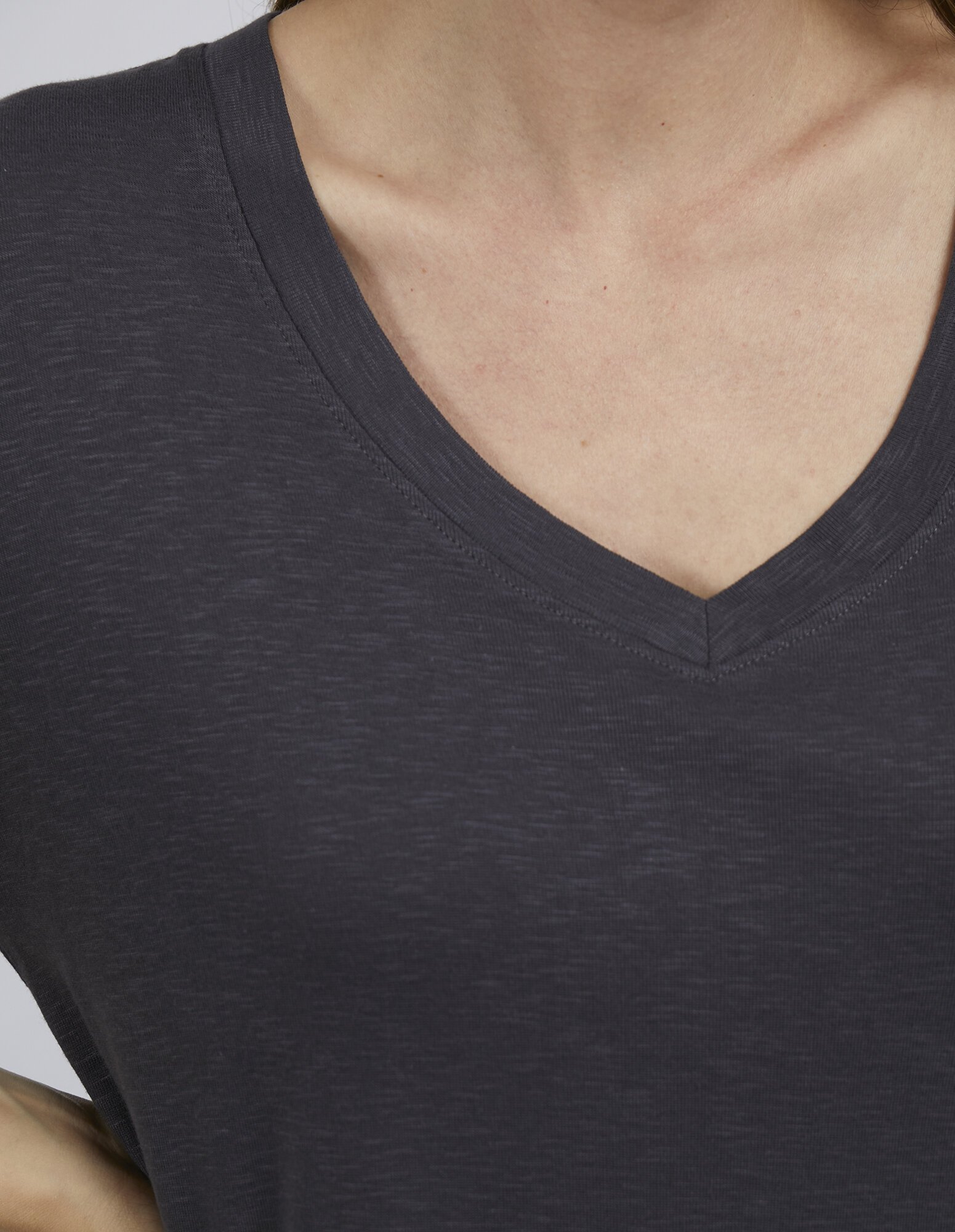 Foxwood Manly Vee Tee Black