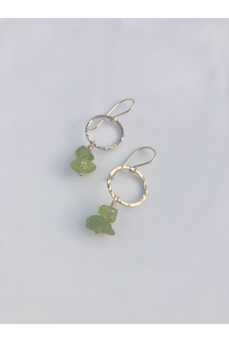 Within HAMMERED ORB Earring - Peridot