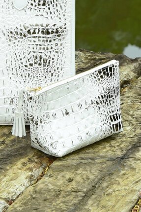 Curate KISS + MAKEUP-accessories-Diahann Boutique