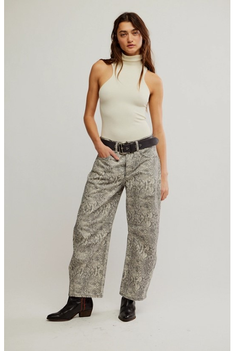 Free People GOOD LUCK BARREL Jean