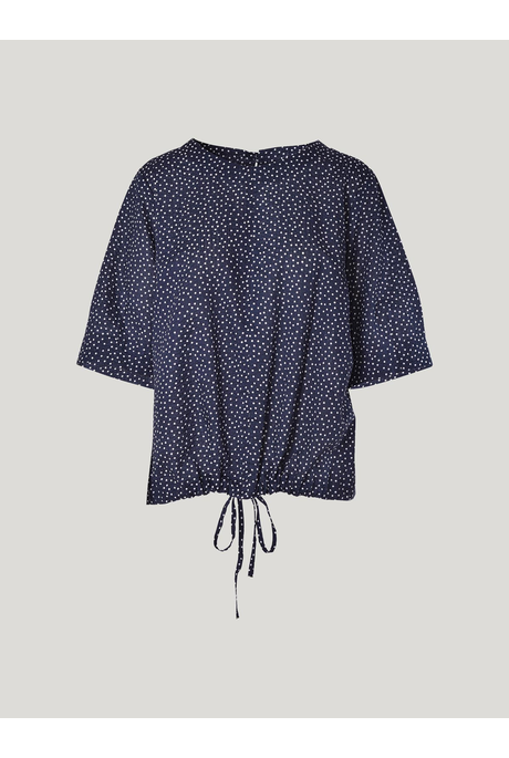 Caroline Sills REI Top