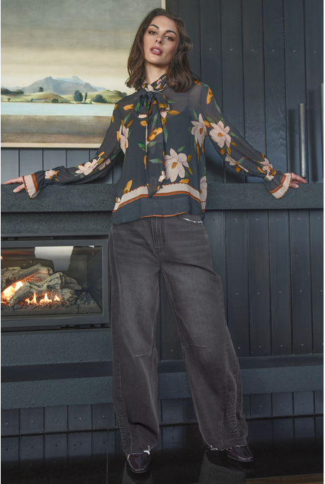 Cooper SHE'S THE EM-BOSS Jean