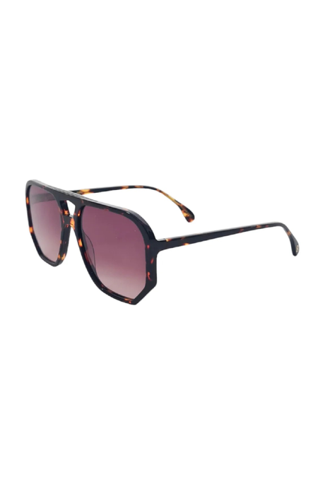 Age WAGER BROWN TORT w Brown Lens