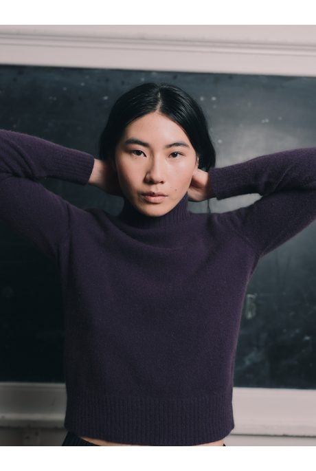 Standard Issue OKEWA CROP FUNNEL Neck